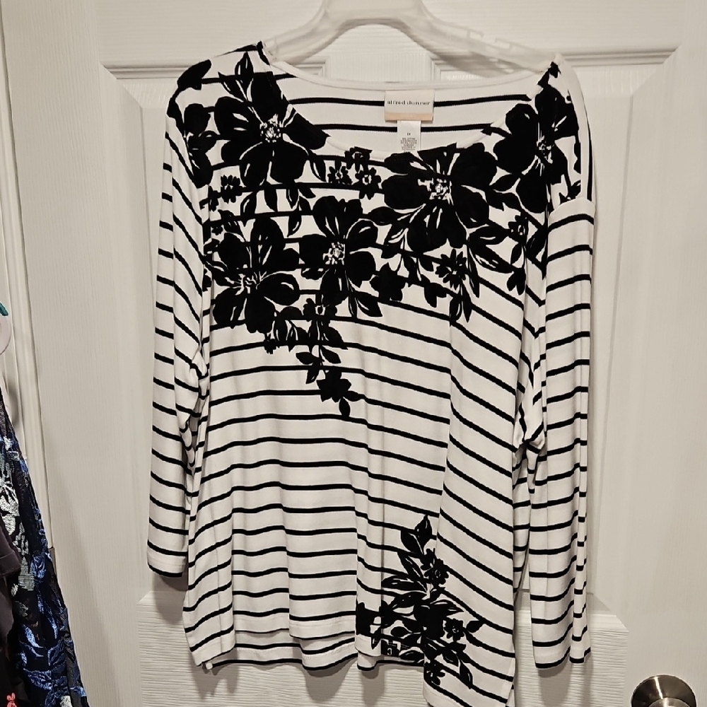 Alfred Dunner Black Floral Striped Blouse
